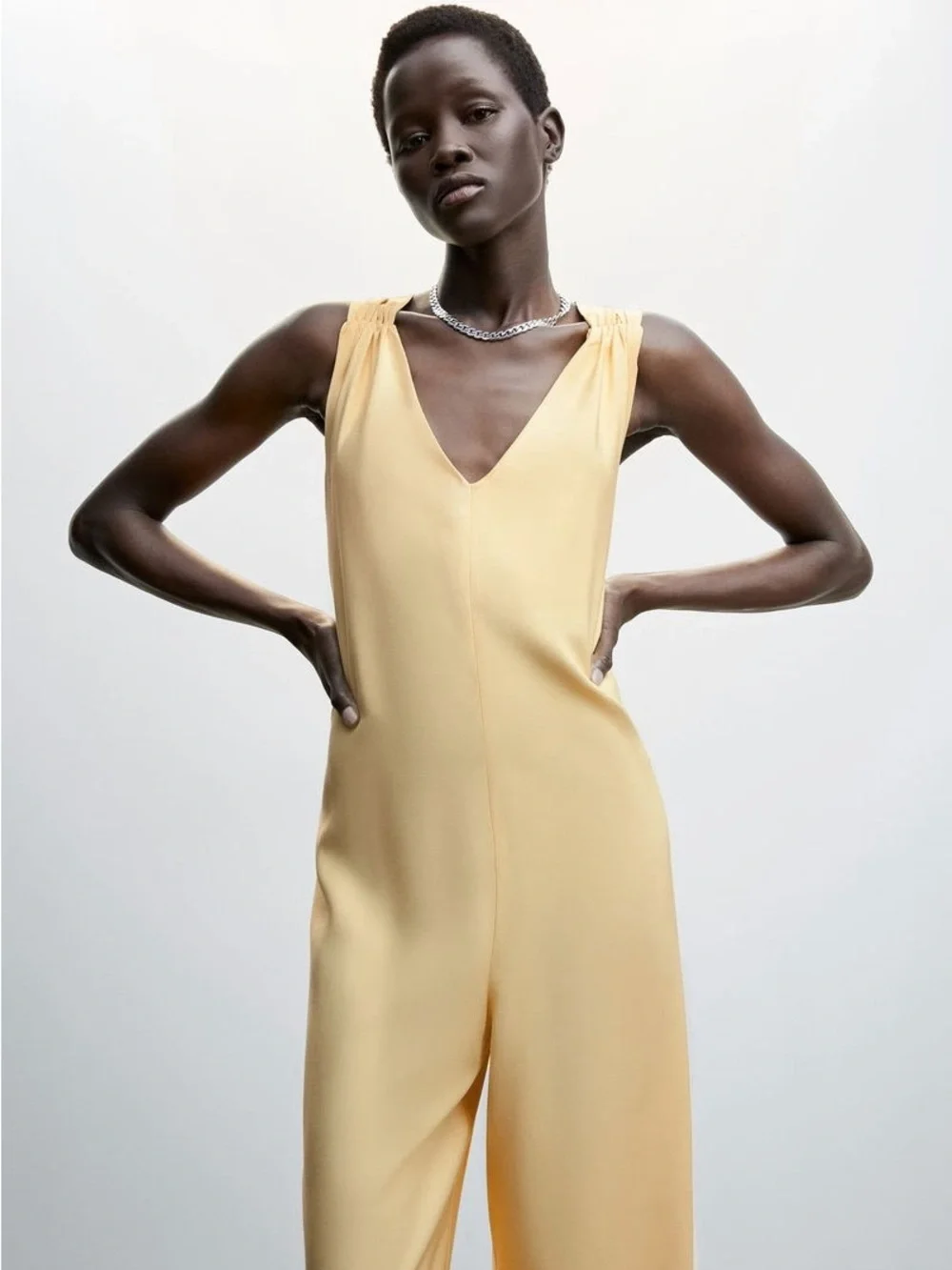 NWOT yellow linen jumpsuit mango L